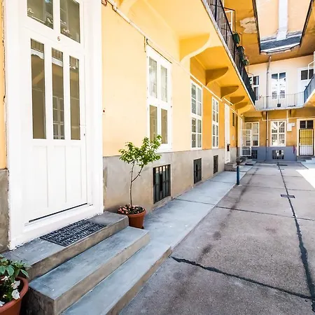 Bpr Little Dream Budapest